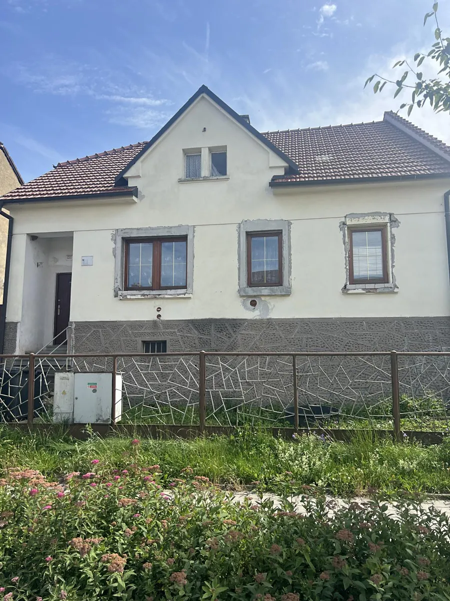 Prodej rodinného domu 200 m², pozemek 870 m²